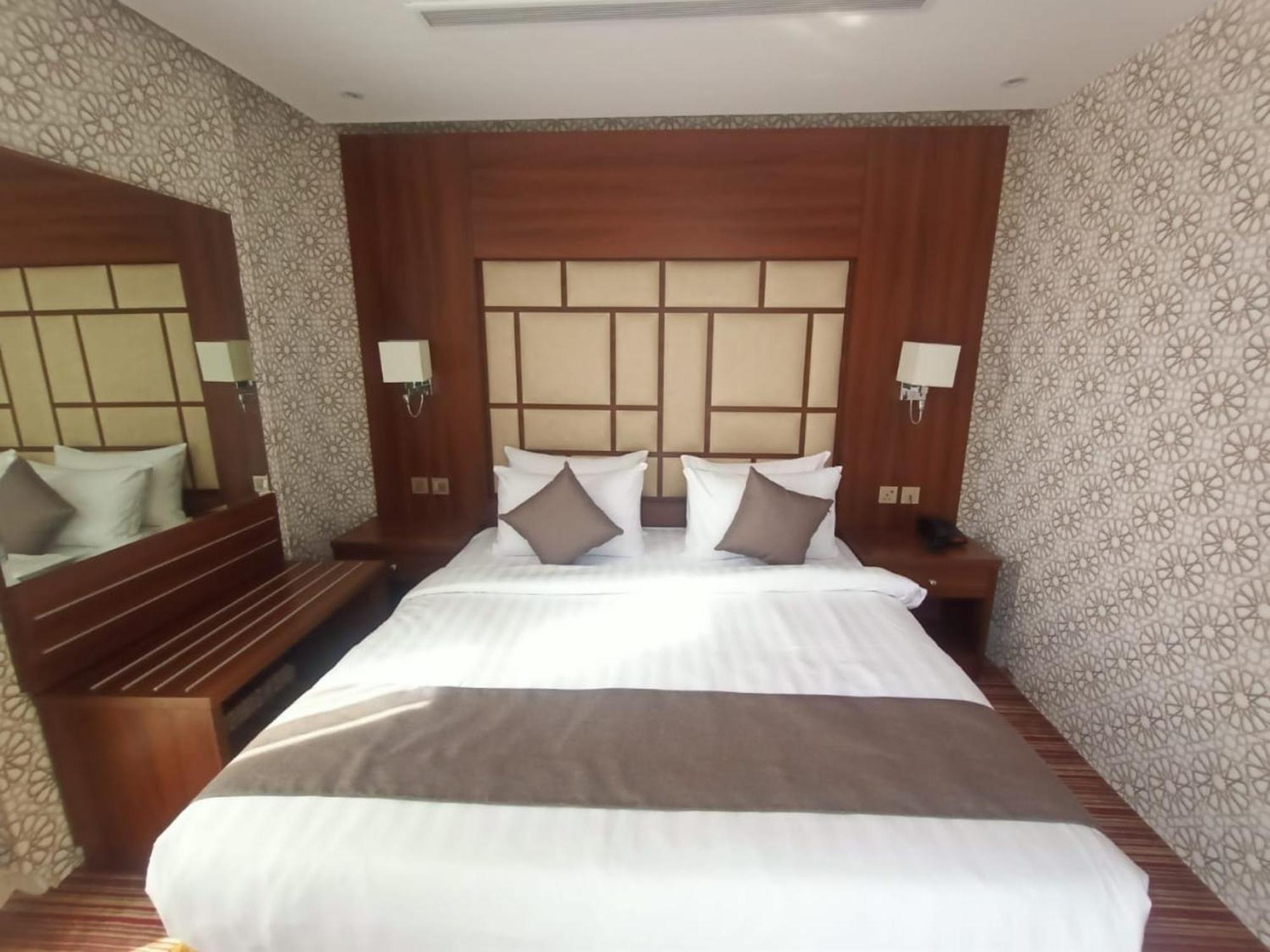 Отель Quiet Jeddah Al Hamra Экстерьер фото