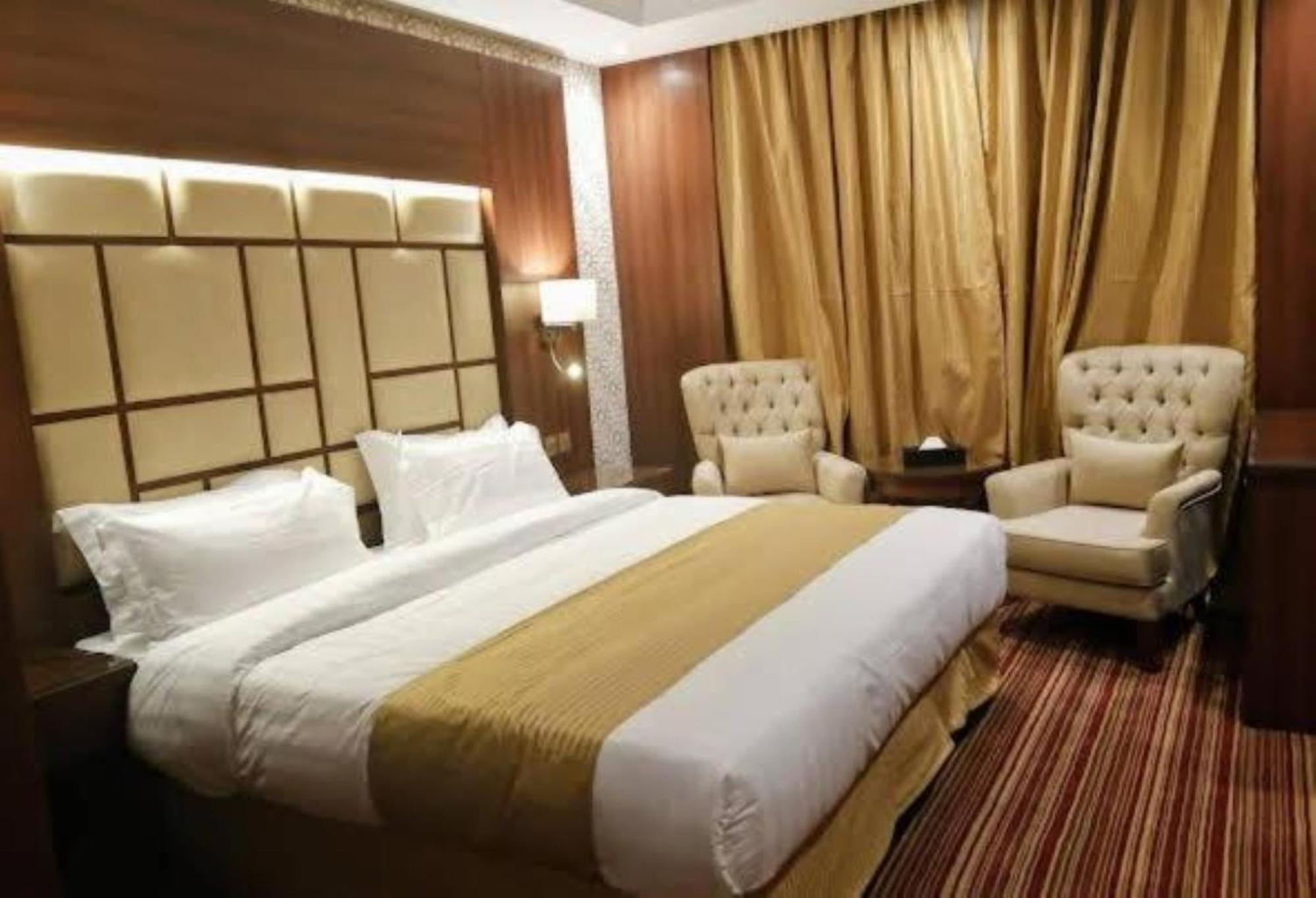 Отель Quiet Jeddah Al Hamra Экстерьер фото