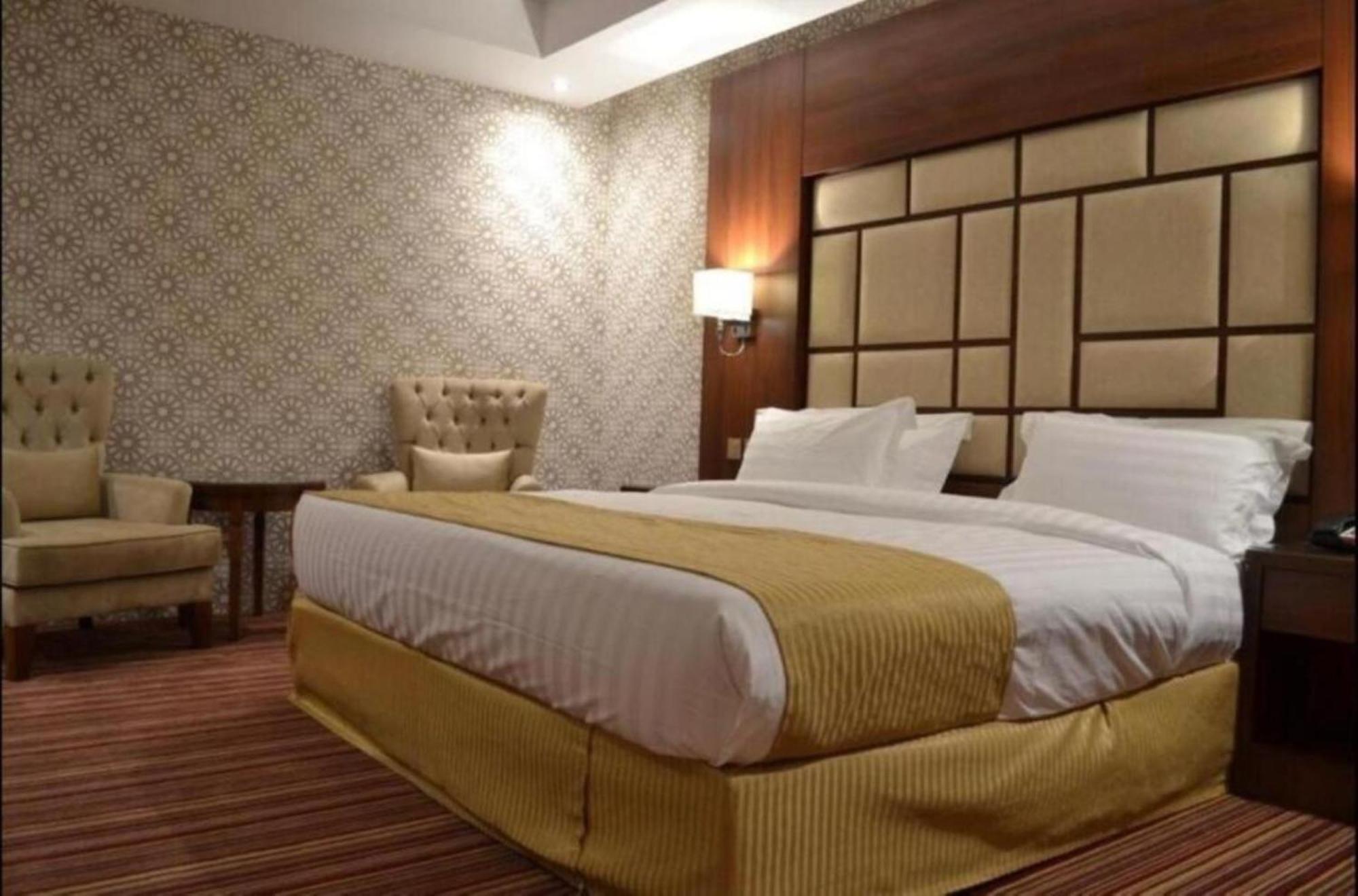 Отель Quiet Jeddah Al Hamra Экстерьер фото